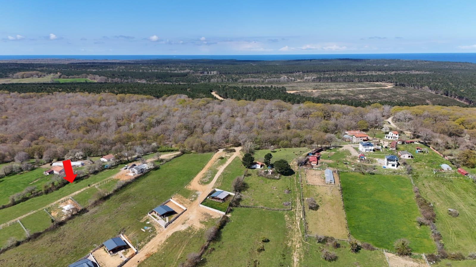 ABALI MEVKİİNDE DOĞA MANZARALI ARSA